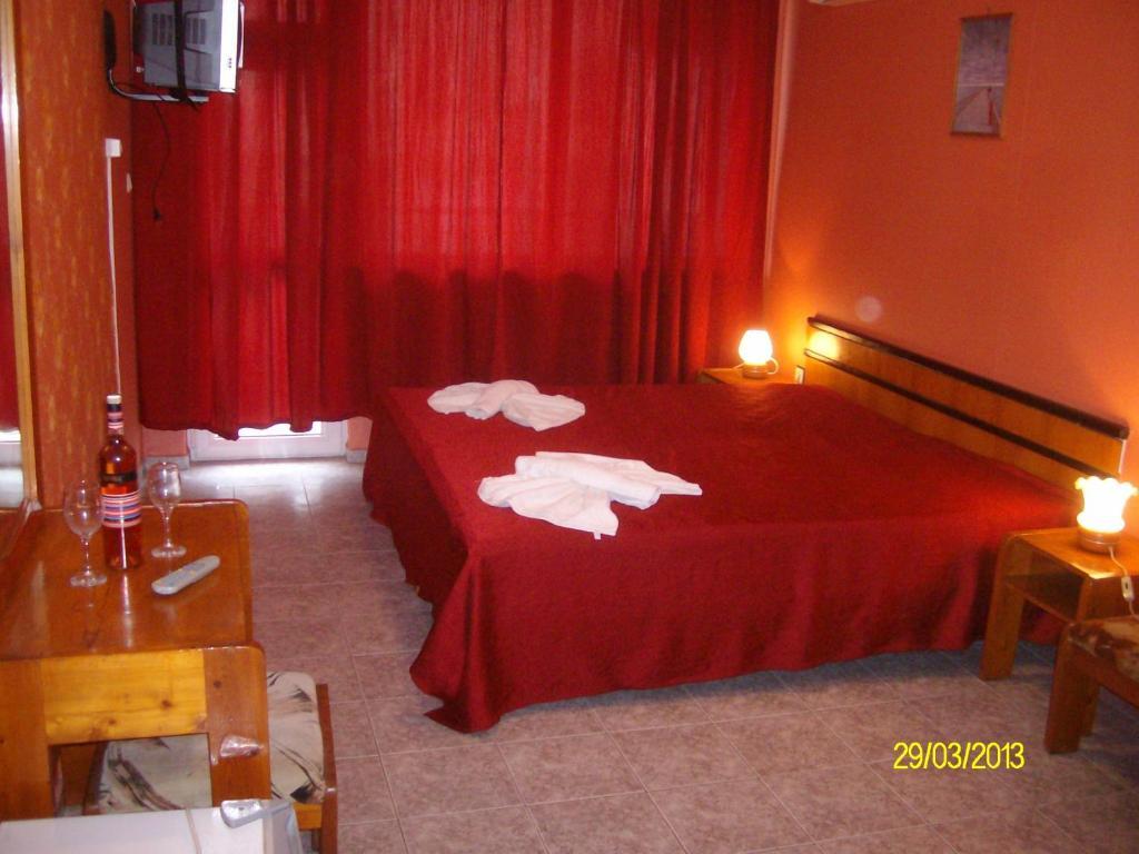 Nelly Guest House Ravda Habitación foto
